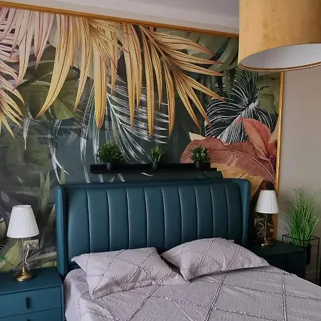 Golden Leaf, Swimming Pool View 拉夫达