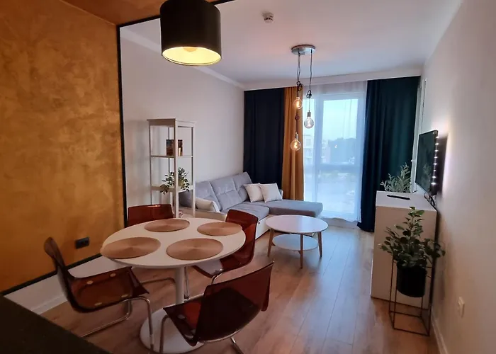 公寓 Golden Leaf, Swimming Pool View *