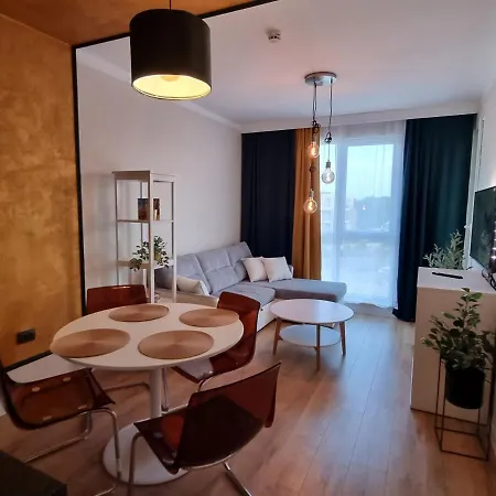 Apartman Golden Leaf, Swimming Pool View *