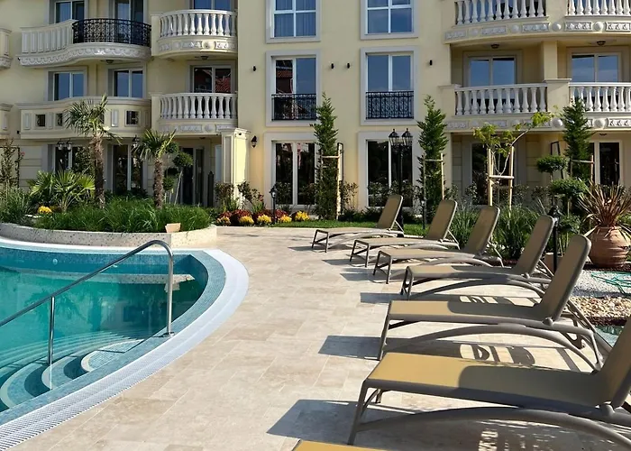 公寓 Golden Leaf, Swimming Pool View