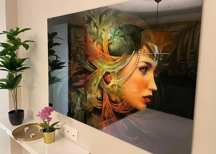 Golden Leaf, Swimming Pool View 拉夫达