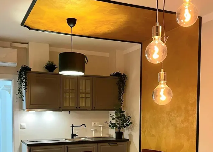 公寓 Golden Leaf, Swimming Pool View *